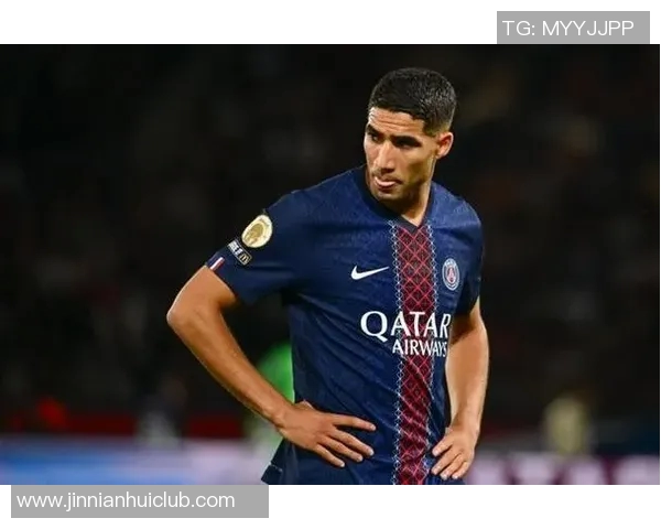 阿什拉夫上半场双响助巴黎领先两球展现边后卫实力